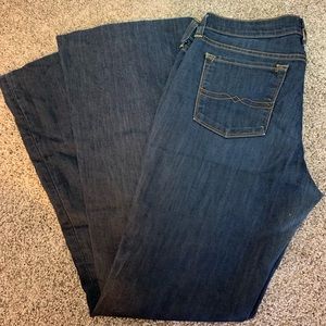 Lucky Brand Charlie Flare Jean - Dark Wash